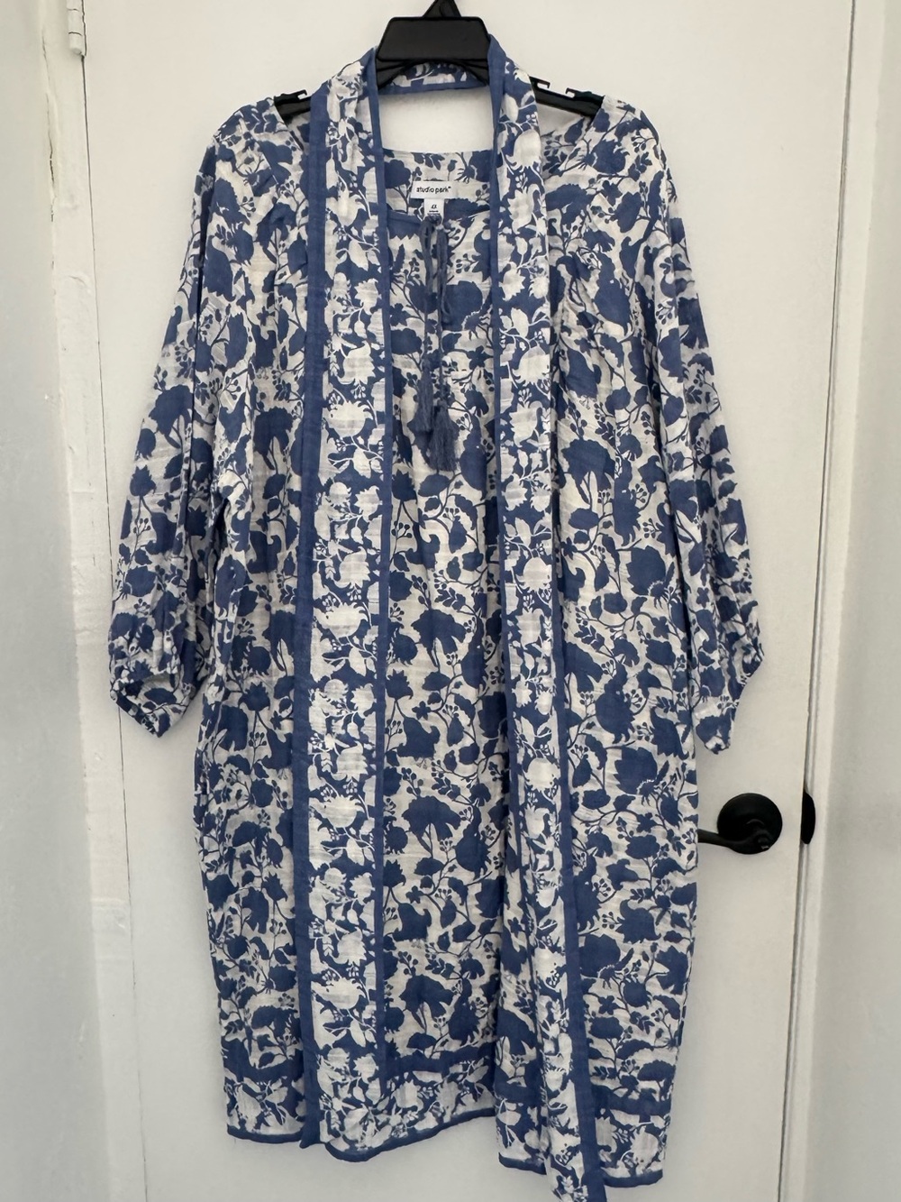 Studio Park Blue and White Floral Tunic 100% cotton. Breathable boho new